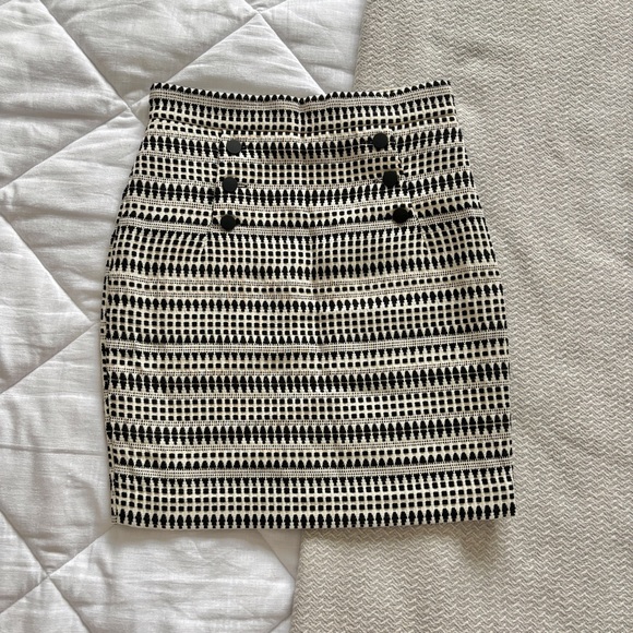 NWT H&M Pencil Skirt, Hi-rise mini - Picture 4 of 4